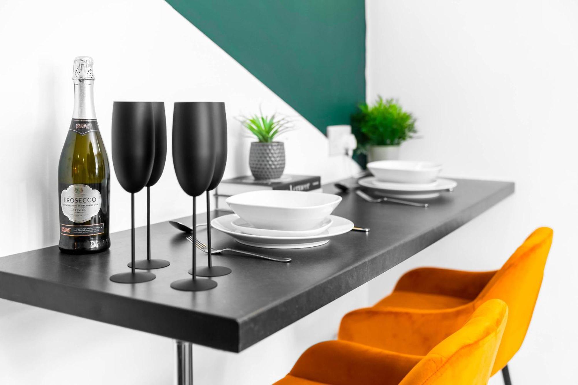 Luxury 3 Bedroom Apartment - Terrace - Near City Centre - Wifi - Smart Tv 1Mr Birmingham Eksteriør bilde