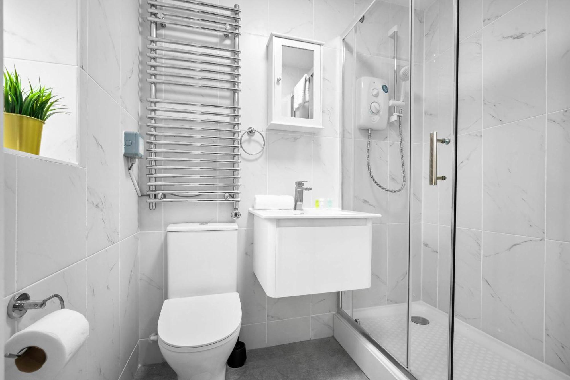 Luxury 3 Bedroom Apartment - Terrace - Near City Centre - Wifi - Smart Tv 1Mr Birmingham Eksteriør bilde
