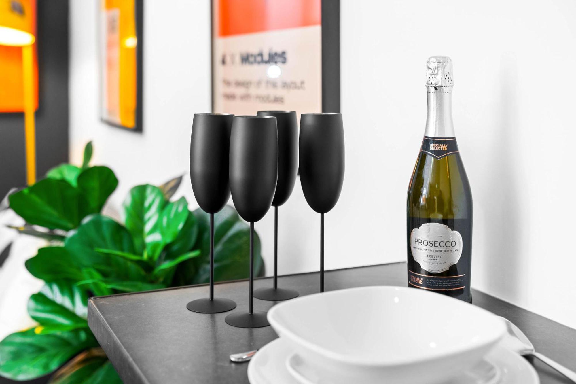 Luxury 3 Bedroom Apartment - Terrace - Near City Centre - Wifi - Smart Tv 1Mr Birmingham Eksteriør bilde