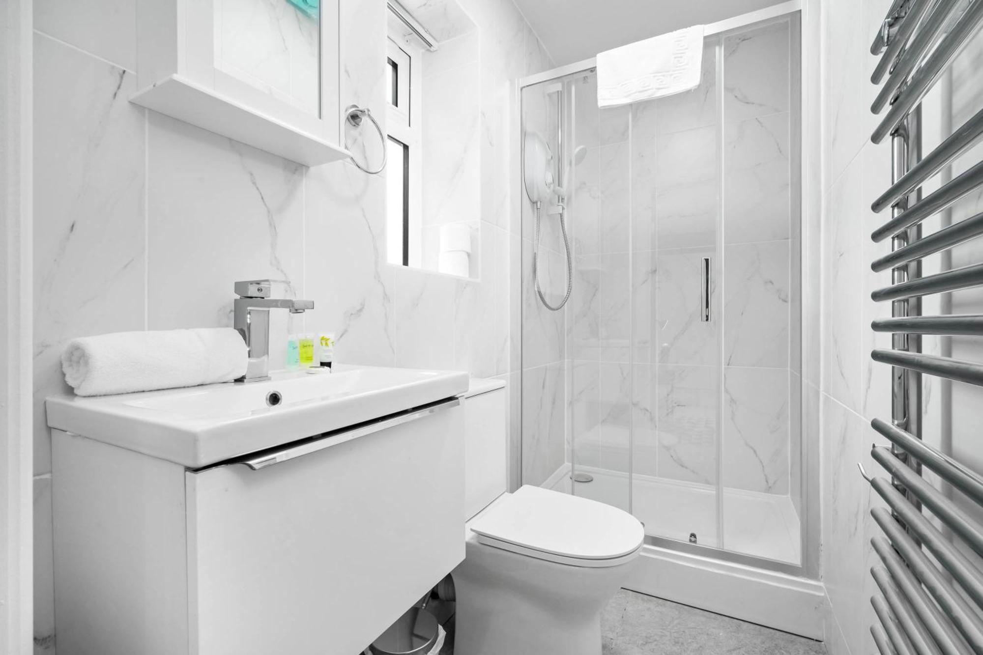 Luxury 3 Bedroom Apartment - Terrace - Near City Centre - Wifi - Smart Tv 1Mr Birmingham Eksteriør bilde